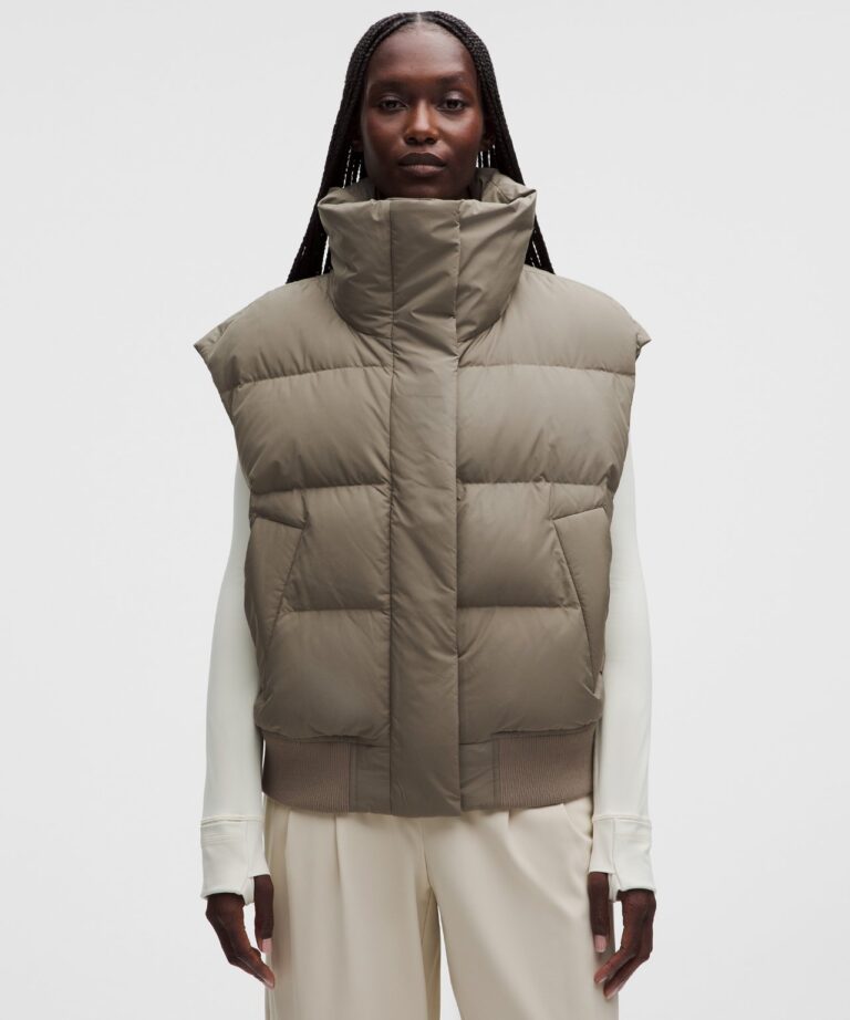 Жилет lululemon Wunder Puff Down Vest «Cypress Green» Женская