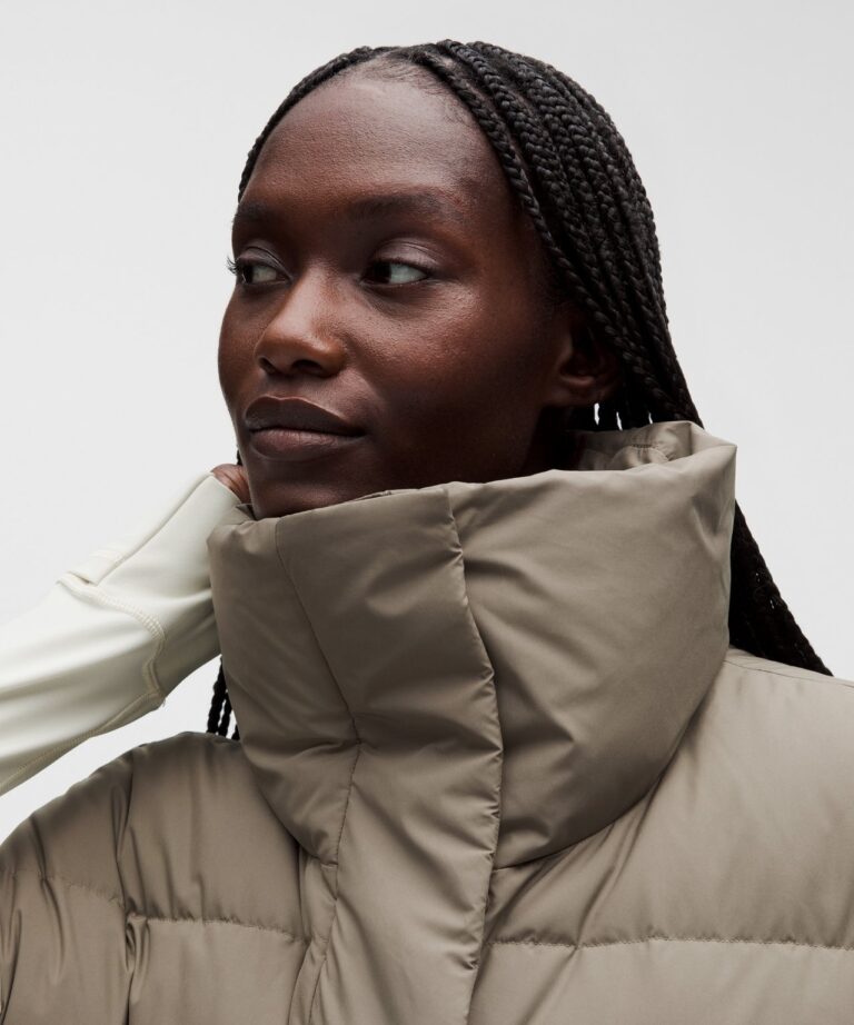 Жилет lululemon Wunder Puff Down Vest «Cypress Green» Женская