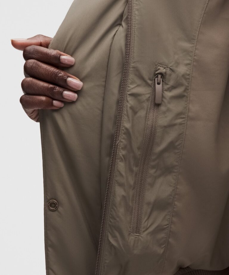 Жилет lululemon Wunder Puff Down Vest «Cypress Green» Женская