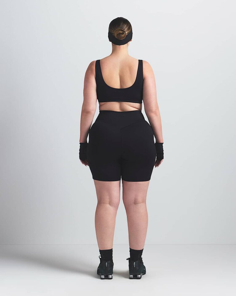 Велосипедки NikeSKIMS Matte High-Waisted 5″ Biker Shorts «Obsidian» Женская