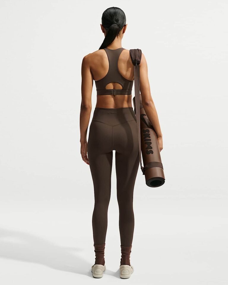 Леггинсы NikeSKIMS Matte High-Waisted 26″ Leggings «Dark Sepia» Женская