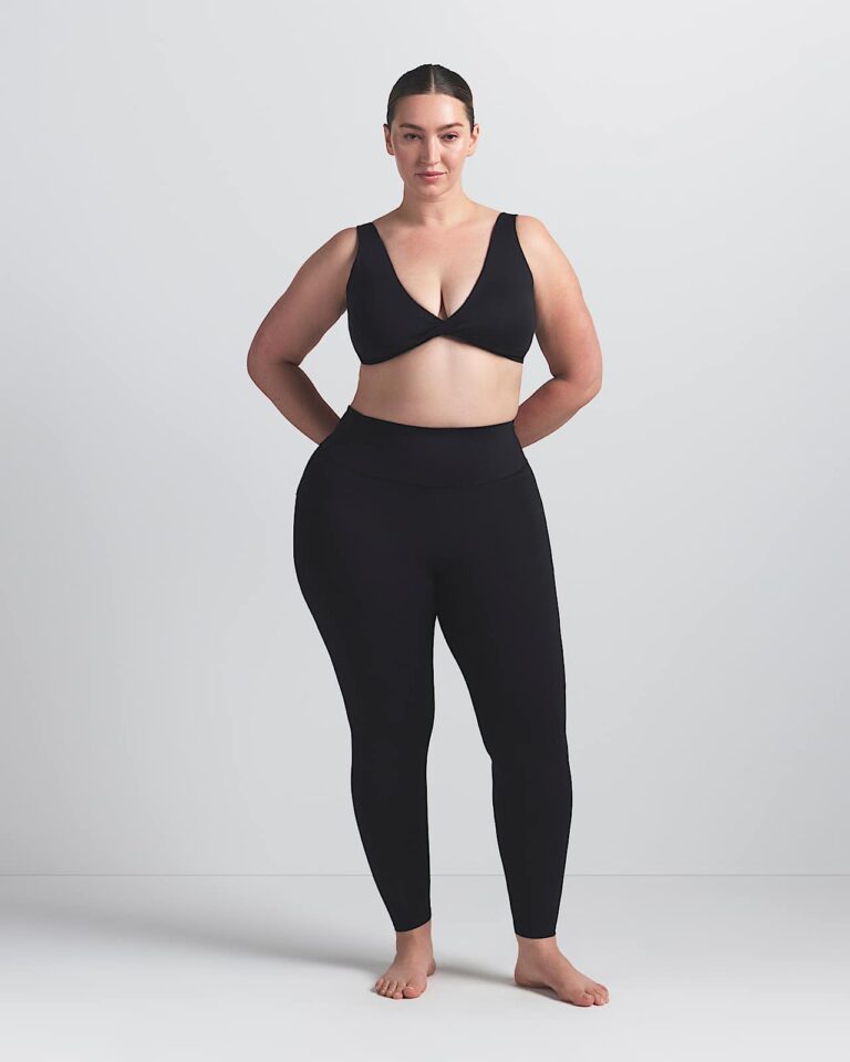 Леггинсы NikeSKIMS Matte High-Waisted 26″ Leggings «Obsidian» Женская