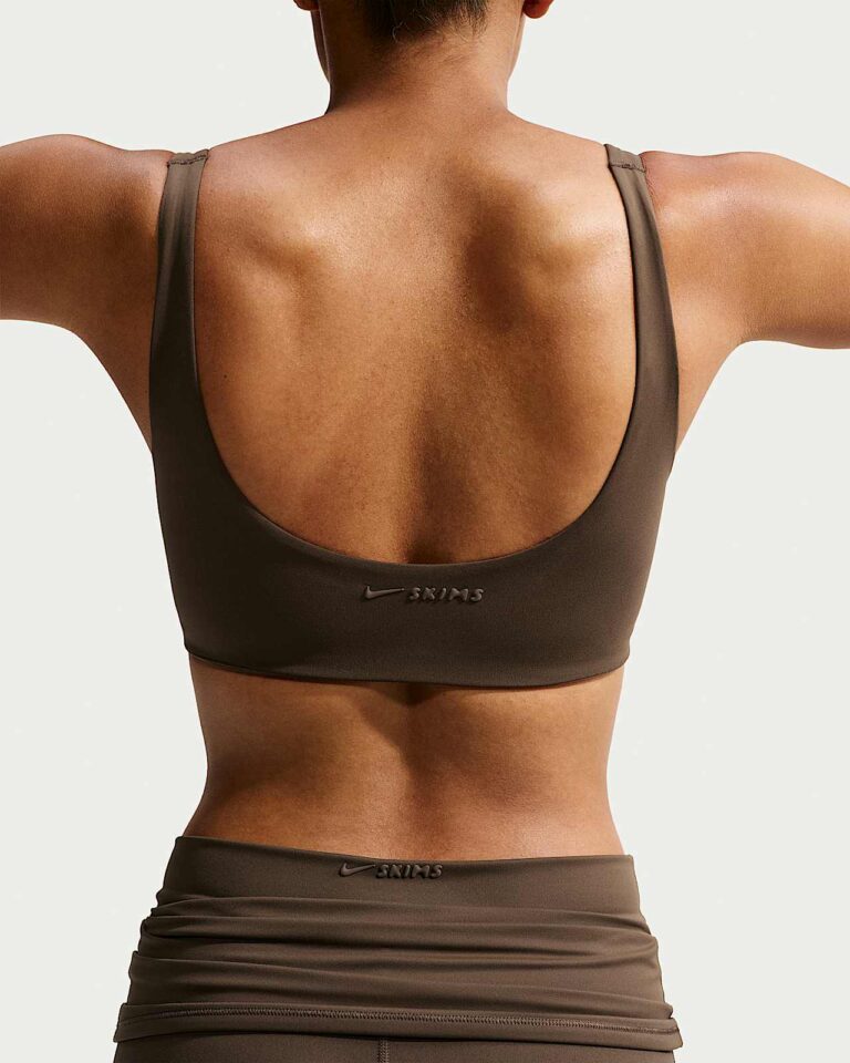 Топ NikeSKIMS Matte Scoop-Neck Bra «Dark Sepia» Женская