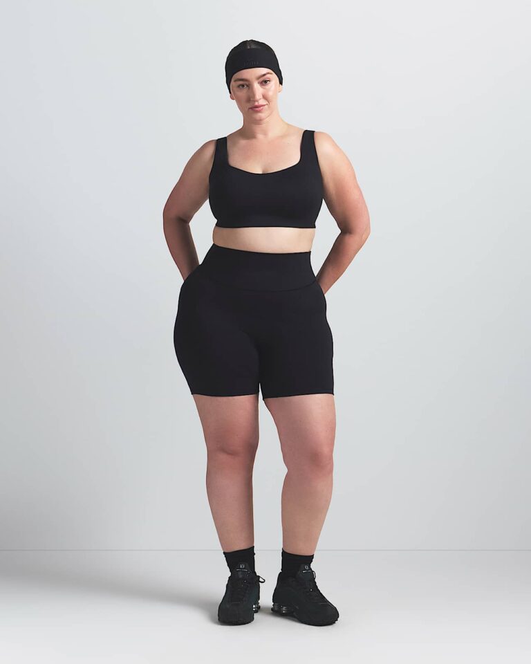Топ NikeSKIMS Matte Scoop-Neck Bra «Obsidian» Женская