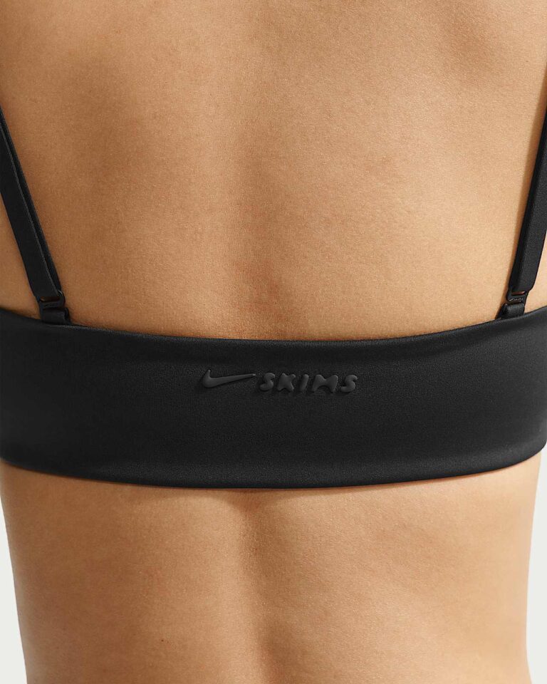 Топ NikeSKIMS Matte Micro-Scoop Bra «Obsidian» Женская