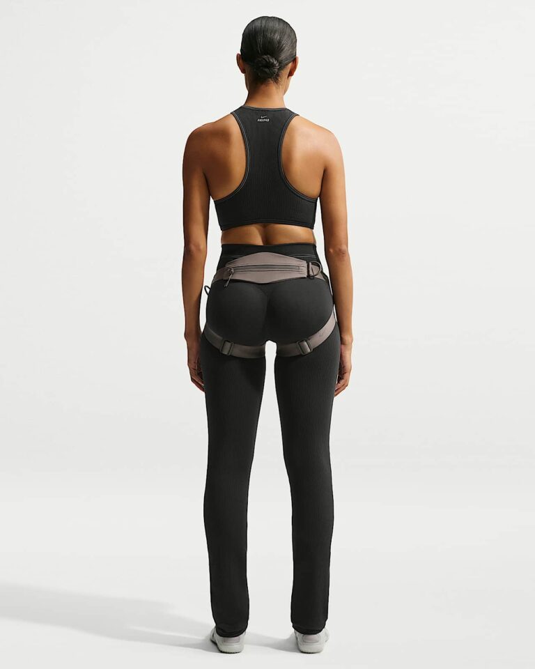 Топ NikeSKIMS Ribbed Seamless Racerneck Bra «Obsidian/Armor» Женская