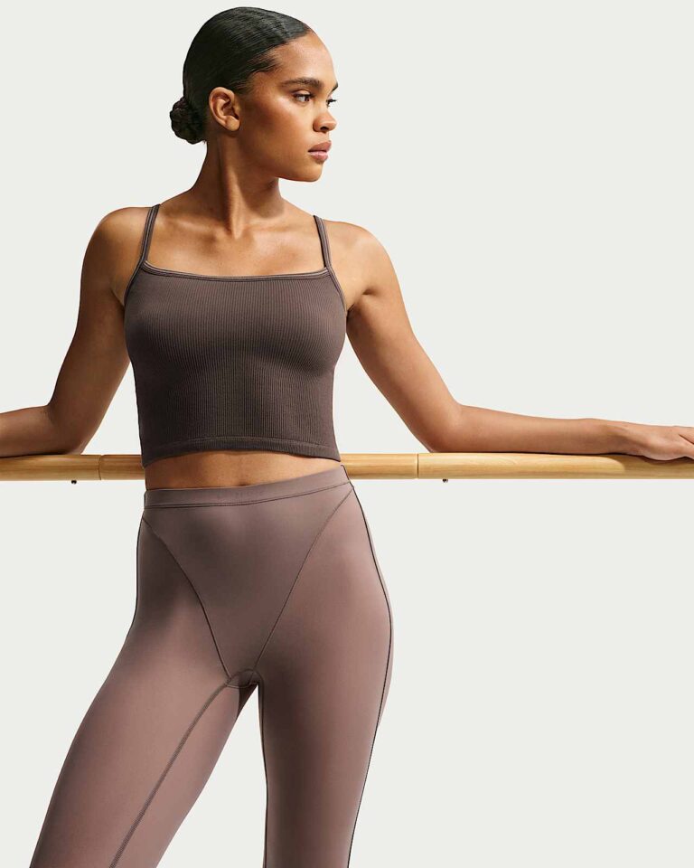 Майка NikeSKIMS Ribbed Seamless Cami Tank Top «Phoenix/Truffle» Женская