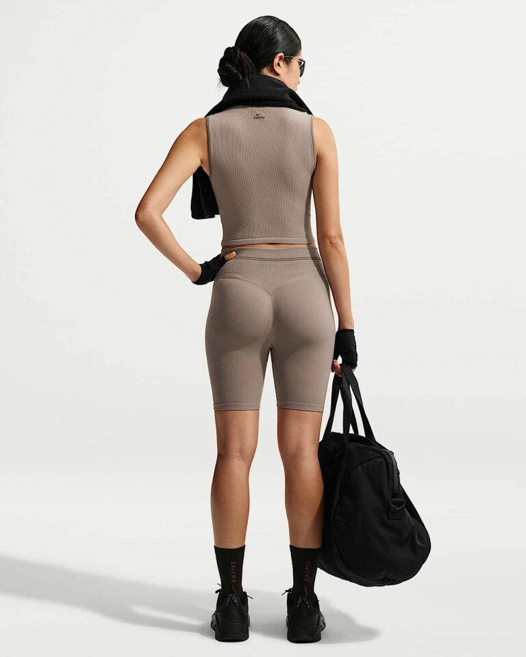 Шорты NikeSKIMS Ribbed Seamless 5″ Shorts «Driftwood» Женская