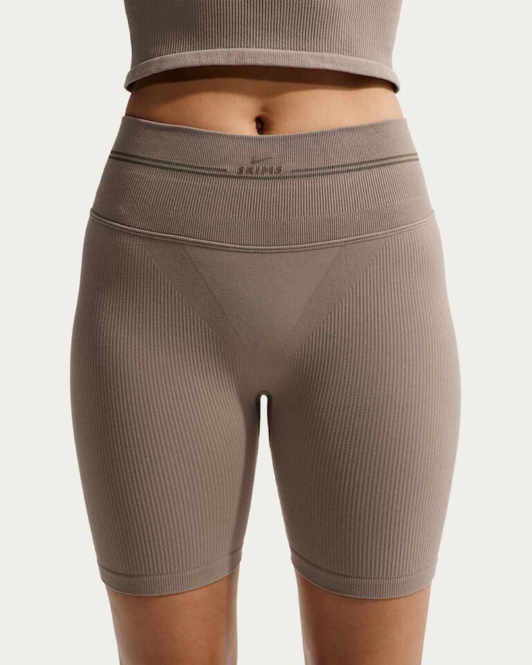 Шорты NikeSKIMS Ribbed Seamless 5″ Shorts «Driftwood» Женская