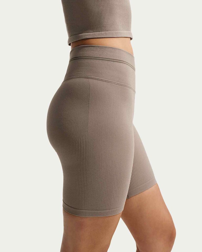 Шорты NikeSKIMS Ribbed Seamless 5″ Shorts «Driftwood» Женская