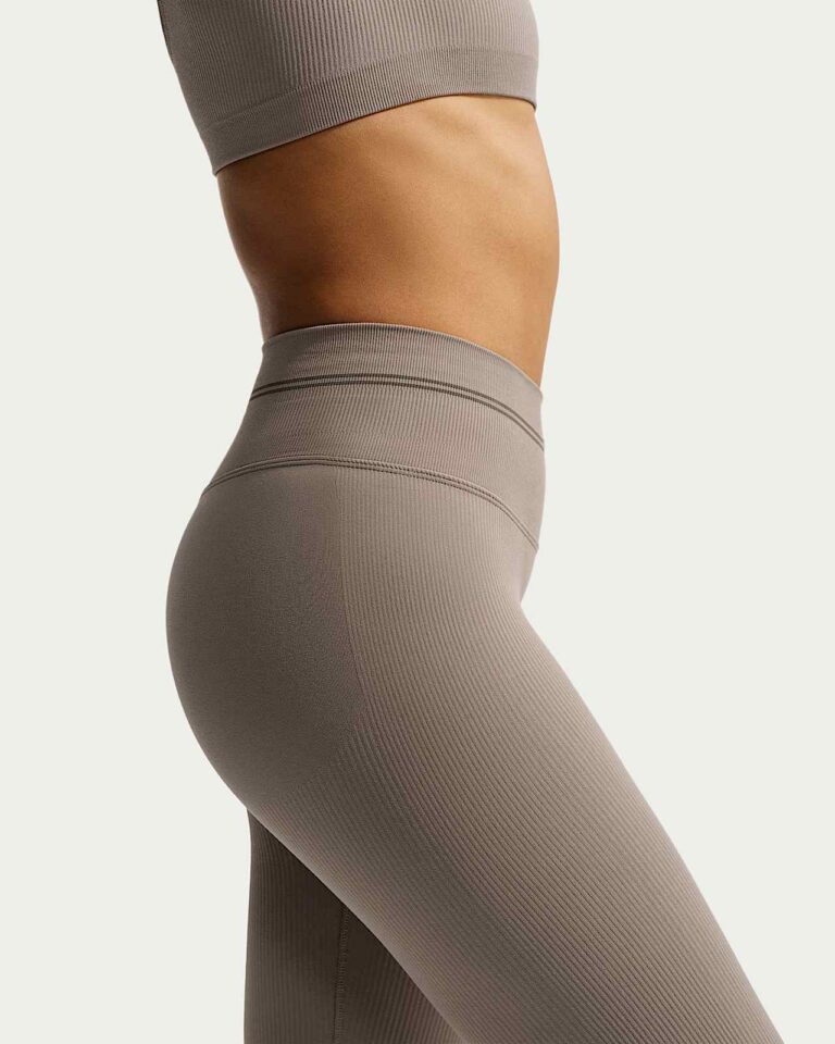 Леггинсы NikeSKIMS Ribbed Seamless High-Waisted 26″ Leggings «Driftwood» Женская