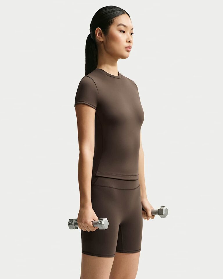 Футболка NikeSKIMS Matte Padded Baby T-Shirt «Dark Sepia» Женская