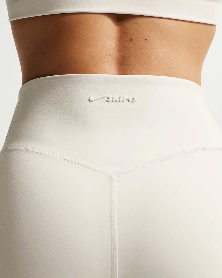 Велосипедки NikeSKIMS Matte High-Waisted 5″ Biker Shorts «Actv Ivory» Женская
