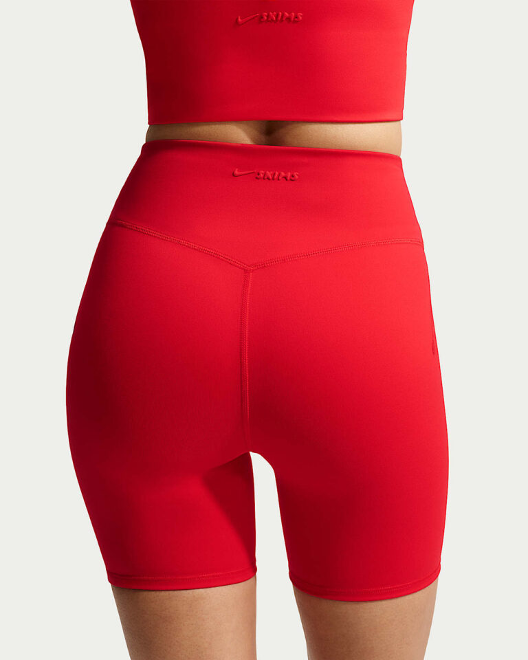 Велосипедки NikeSKIMS Matte High-Waisted 5″ Biker Shorts «University Red» Женская
