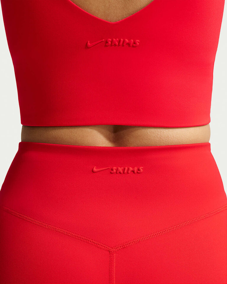 Велосипедки NikeSKIMS Matte High-Waisted 5″ Biker Shorts «University Red» Женская