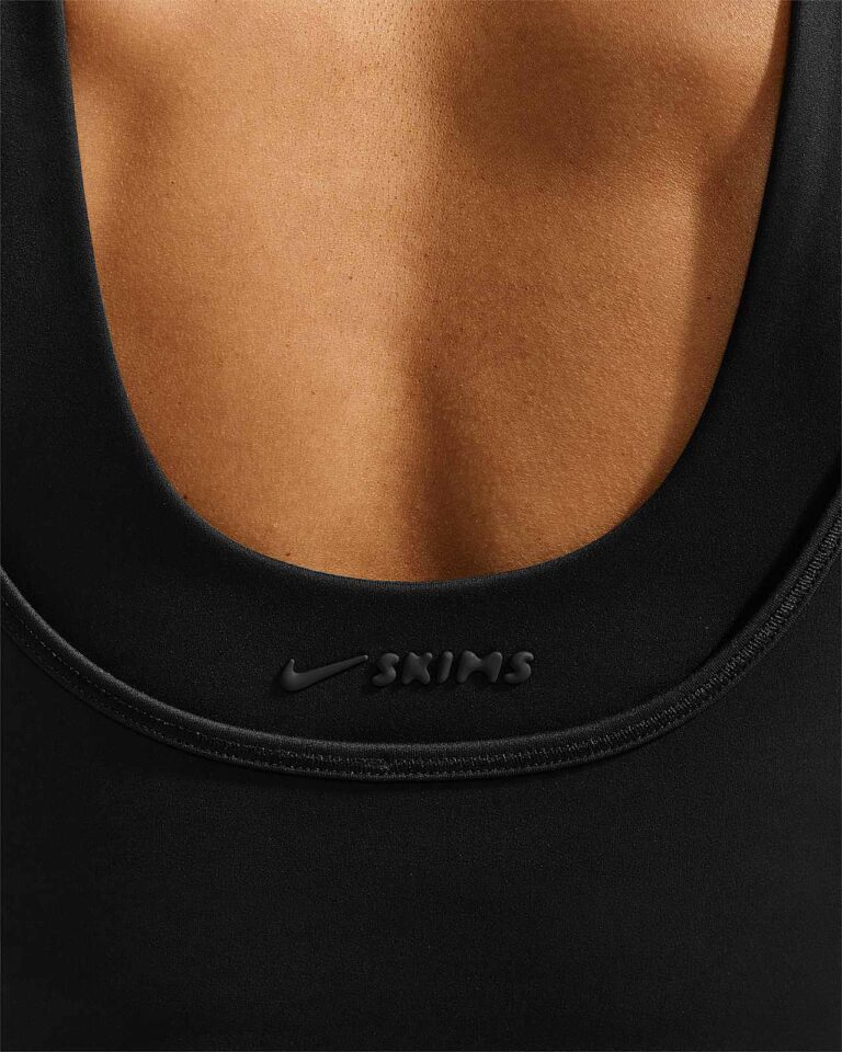 Майка NikeSKIMS Matte Double-Strap Scoop Tank Top «Obsidian» Женская