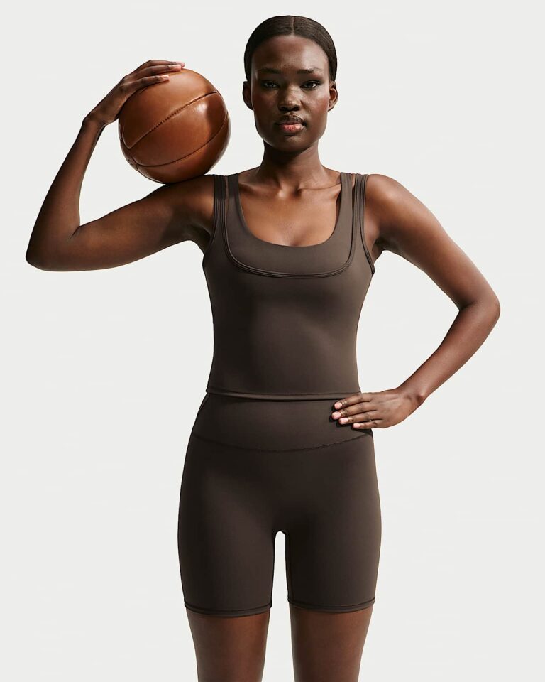 Майка NikeSKIMS Matte Double-Strap Scoop Tank Top «Dark Sepia» Женская
