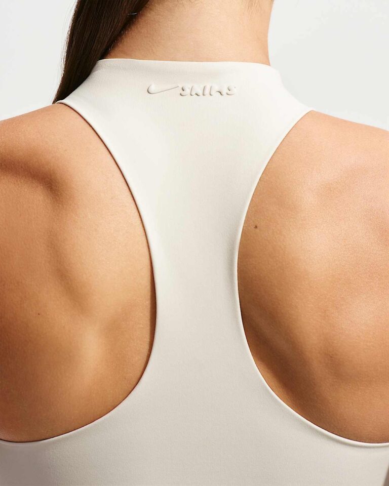 Майка NikeSKIMS Matte Mock-Neck Racerback Tank Top «Actv Ivory» Женская