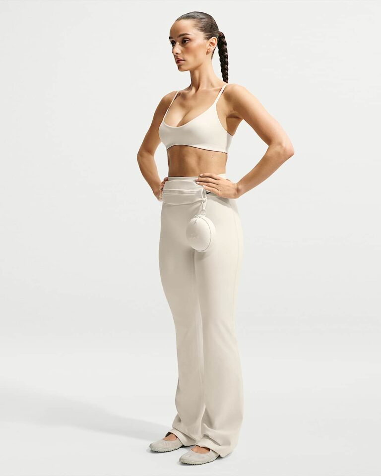 Топ NikeSKIMS Matte Micro-Scoop Bra «Actv Ivory/Flamingo» Женская