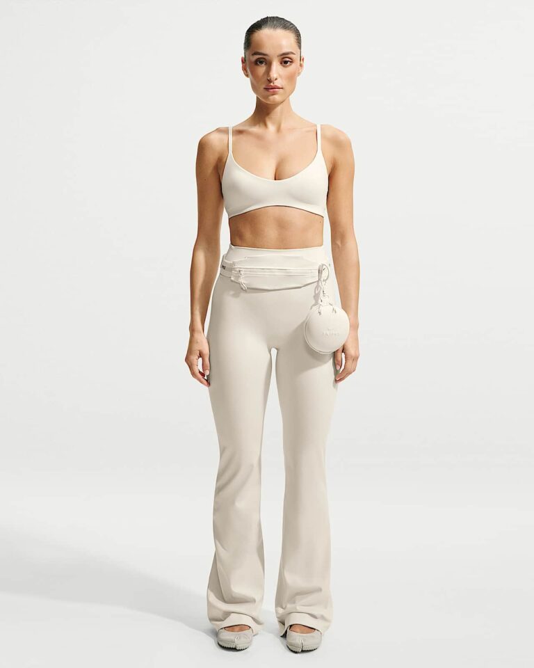 Топ NikeSKIMS Matte Micro-Scoop Bra «Actv Ivory/Flamingo» Женская
