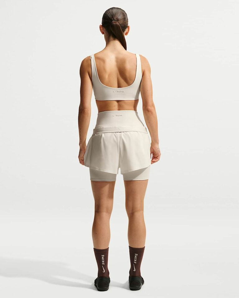 Топ NikeSKIMS Matte Scoop-Neck Bra «Actv Ivory» Женская