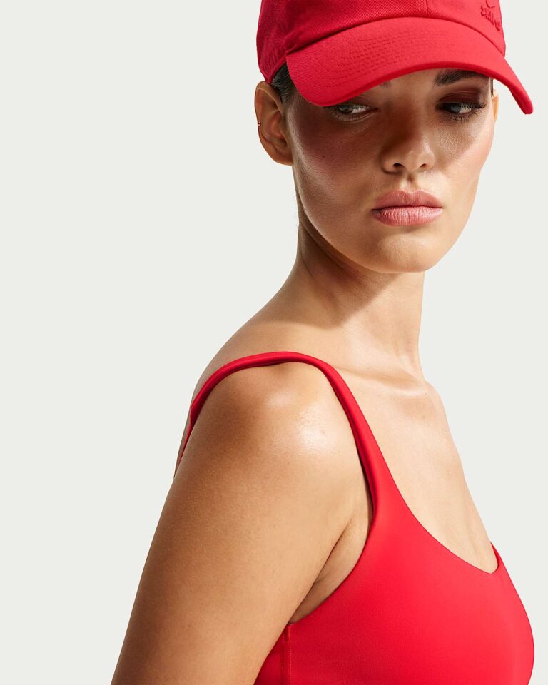 Майка NikeSKIMS Matte Square-Neck Tank «University Red» Женская