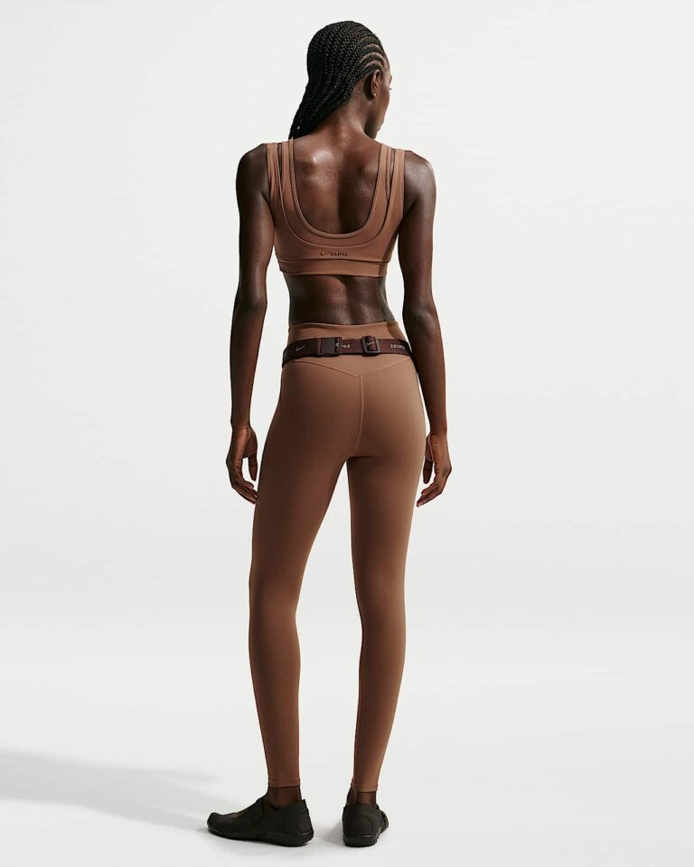 Леггинсы NikeSKIMS Matte High-Waisted 26″ Leggings «Carob Brown» Женская
