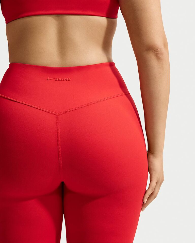 Леггинсы NikeSKIMS Matte High-Waisted 26″ Leggings «University Red» Женская