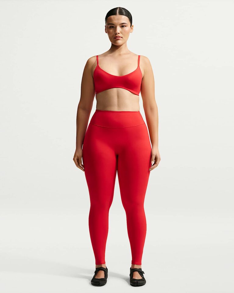 Леггинсы NikeSKIMS Matte High-Waisted 26″ Leggings «University Red» Женская