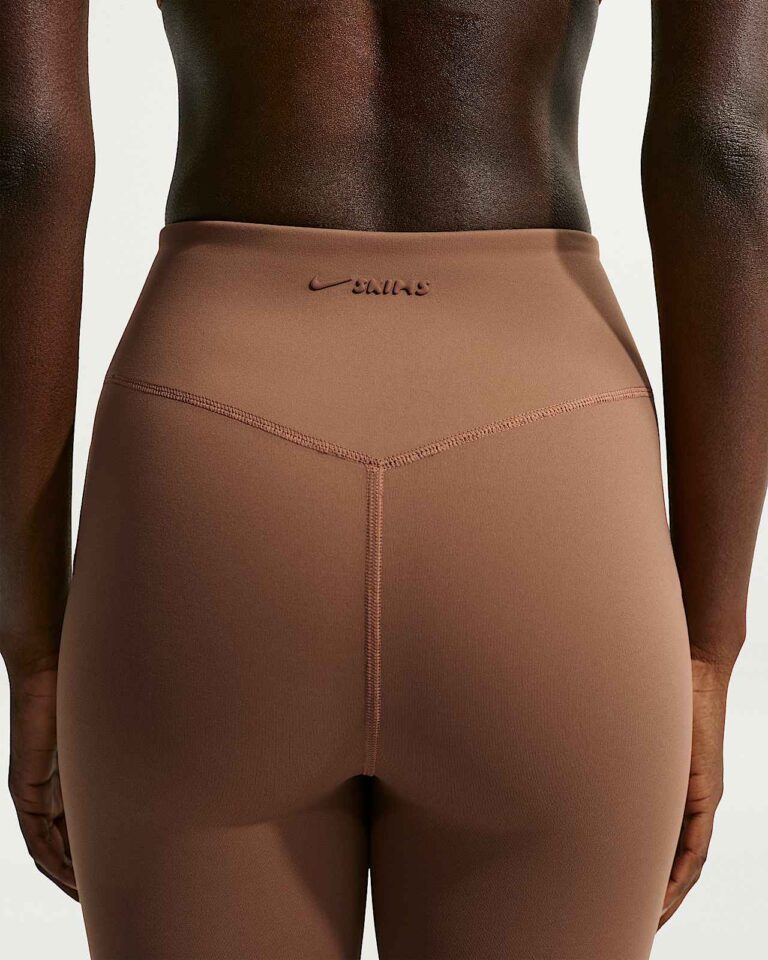 Леггинсы NikeSKIMS Matte High-Waisted 29″ Leggings «Carob Brown» Женская
