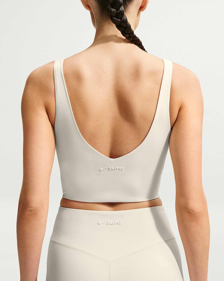 Топ NikeSKIMS Matte V-Neck Long-Line Bra «Actv Ivory» Женская