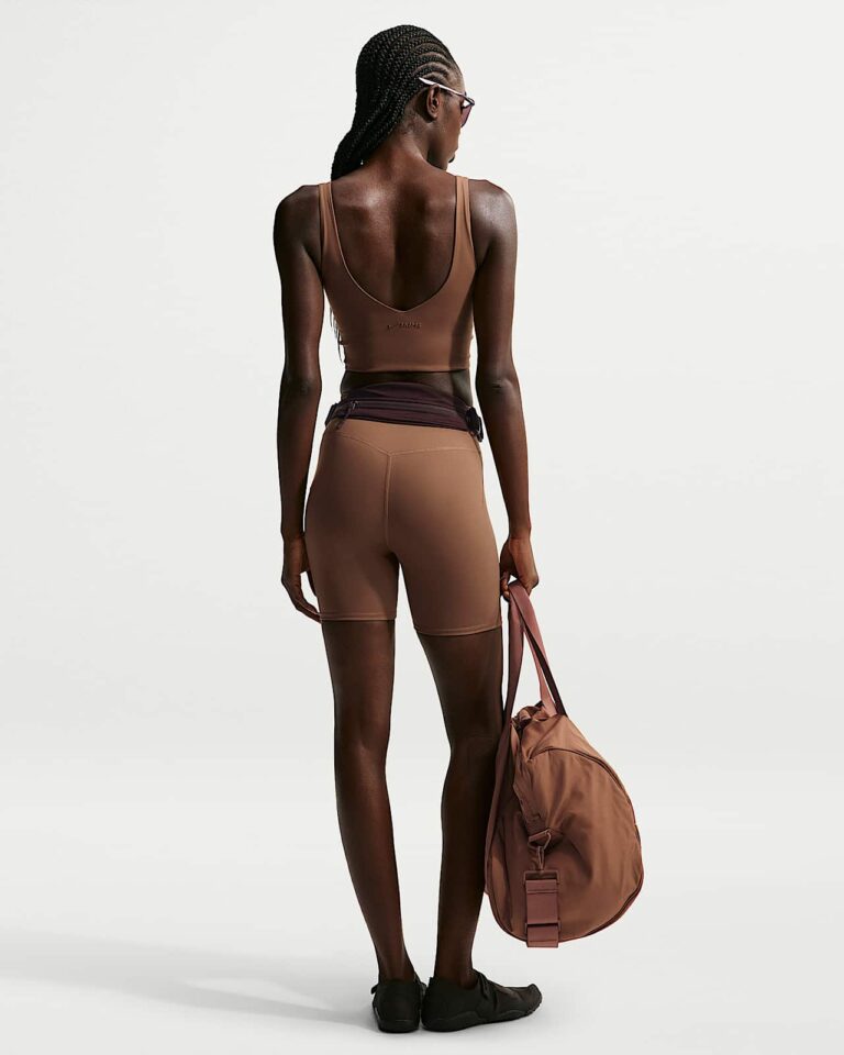 Топ NikeSKIMS Matte V-Neck Long-Line Bra «Carob Brown» Женская