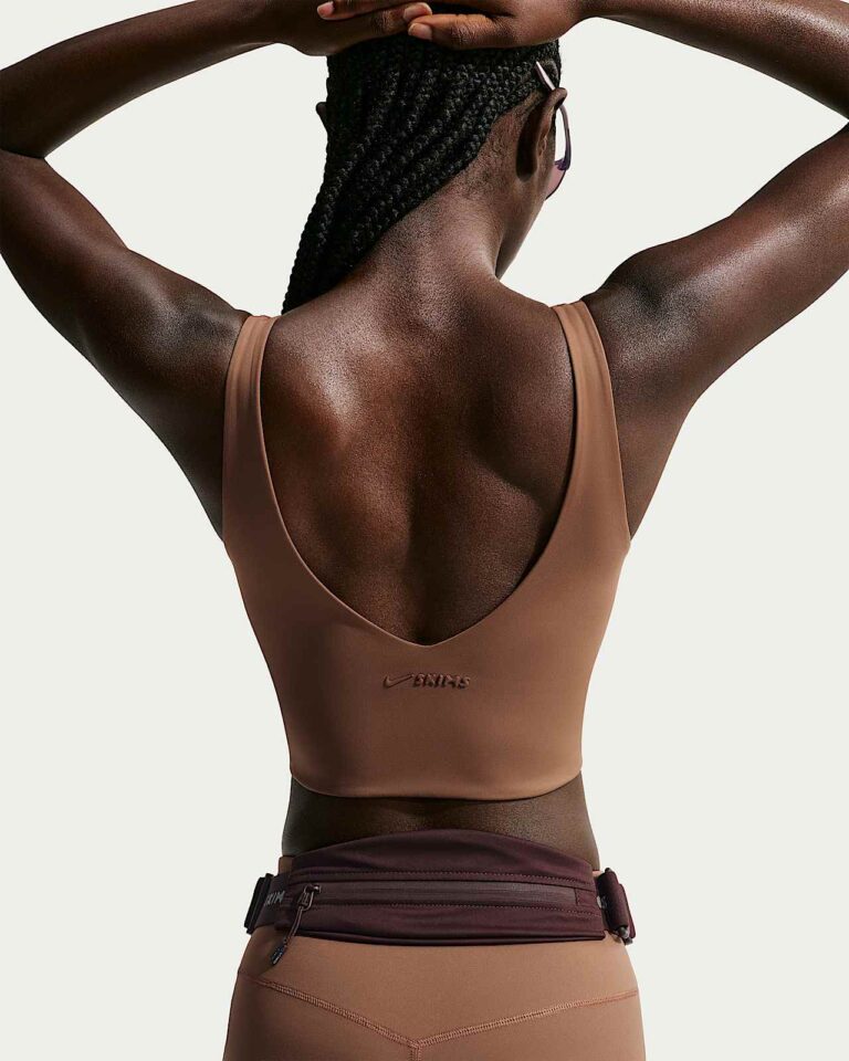 Топ NikeSKIMS Matte V-Neck Long-Line Bra «Carob Brown» Женская
