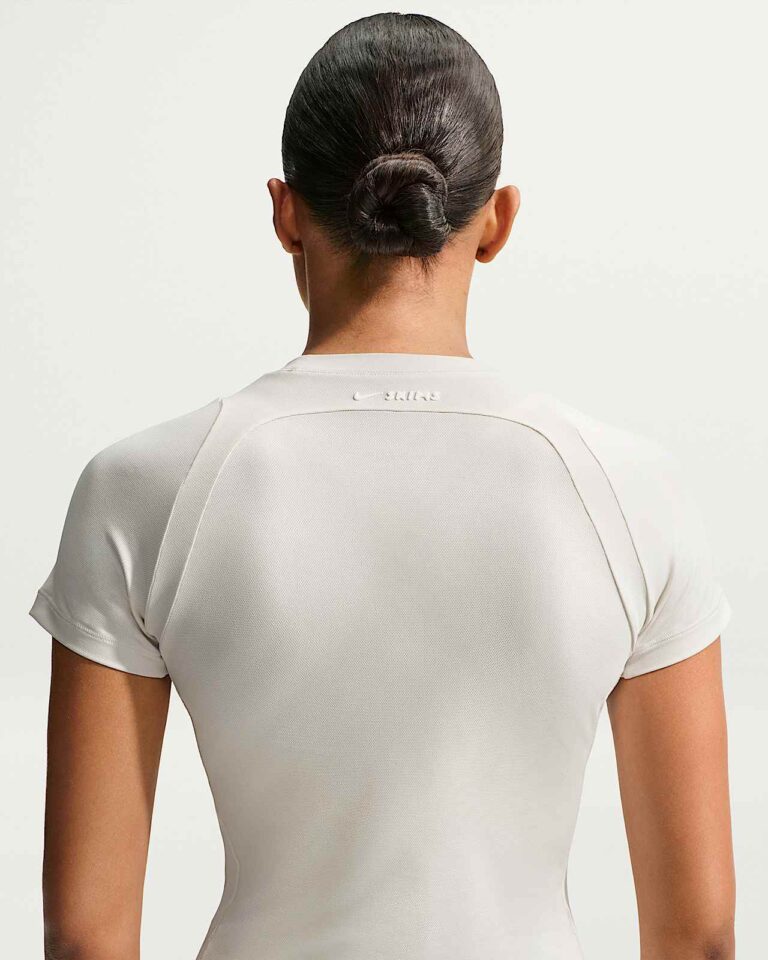 Футболка NikeSKIMS Airy Baby T-Shirt «Actv Ivory» Женская