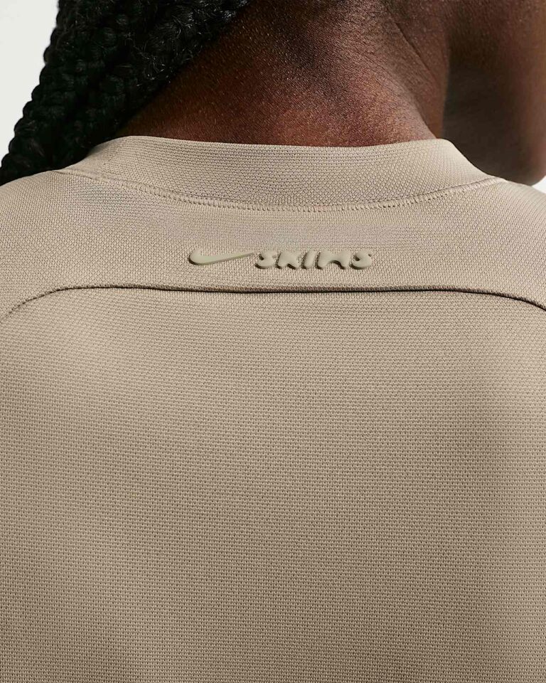 Футболка NikeSKIMS Airy Baby T-Shirt «Driftwood» Женская