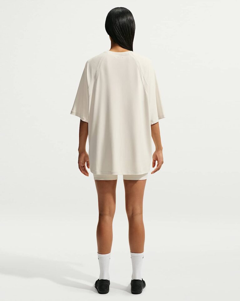 Футболка NikeSKIMS Airy Oversized T-Shirt «Actv Ivory» Женская