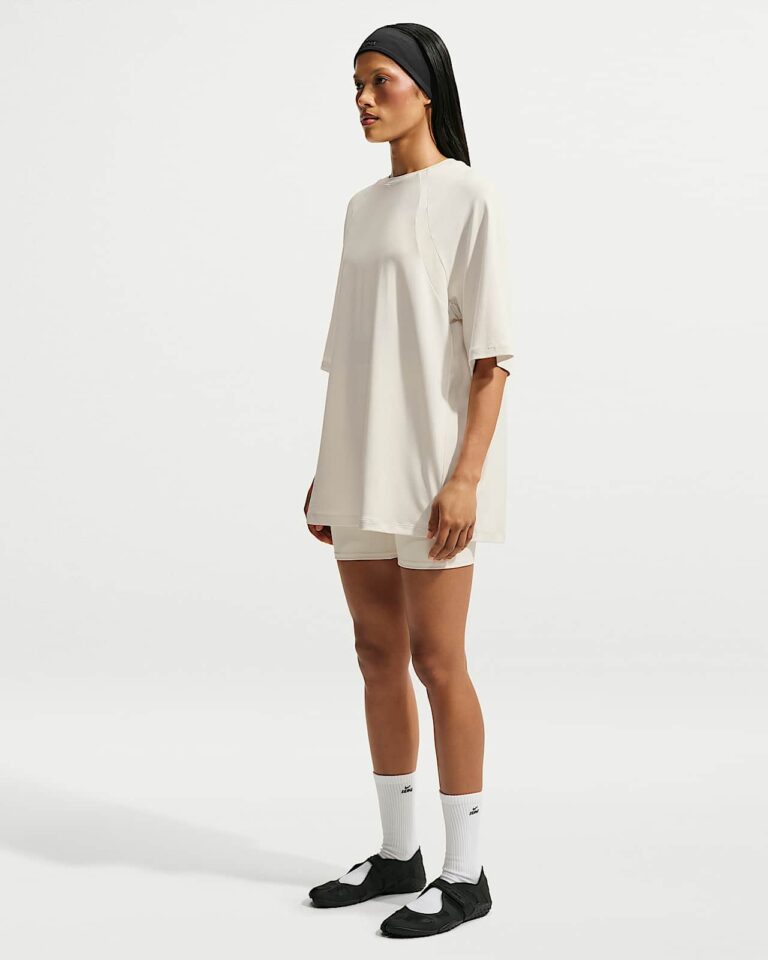 Футболка NikeSKIMS Airy Oversized T-Shirt «Actv Ivory» Женская