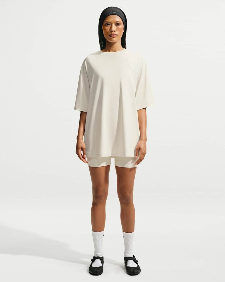 Футболка NikeSKIMS Airy Oversized T-Shirt «Actv Ivory» Женская