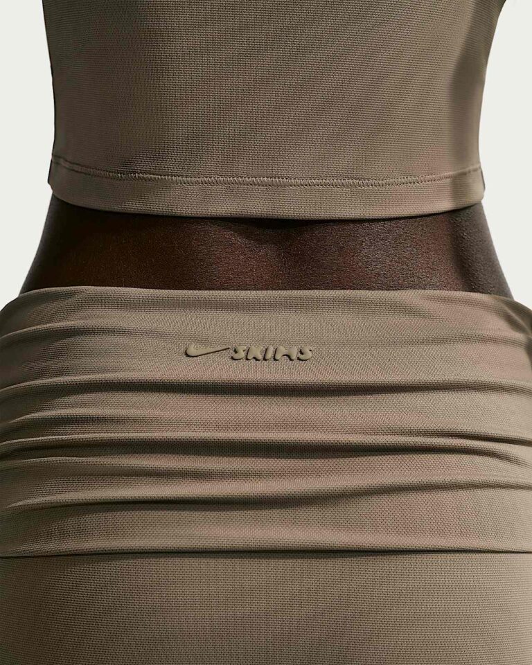 Юбка-шорты NikeSKIMS Airy Fold-Over Waistband Skort «Driftwood» Женская