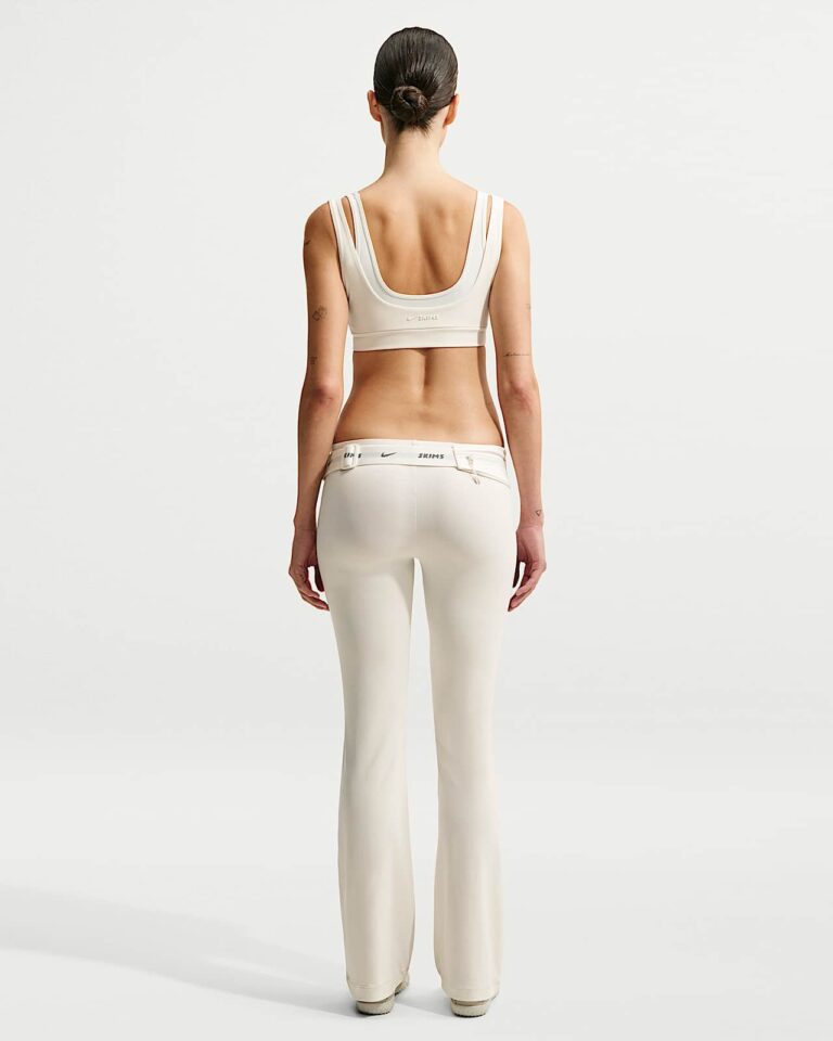 Брюки NikeSKIMS Airy Low-Rise Mini Flare Pant «Actv Ivory» Женская