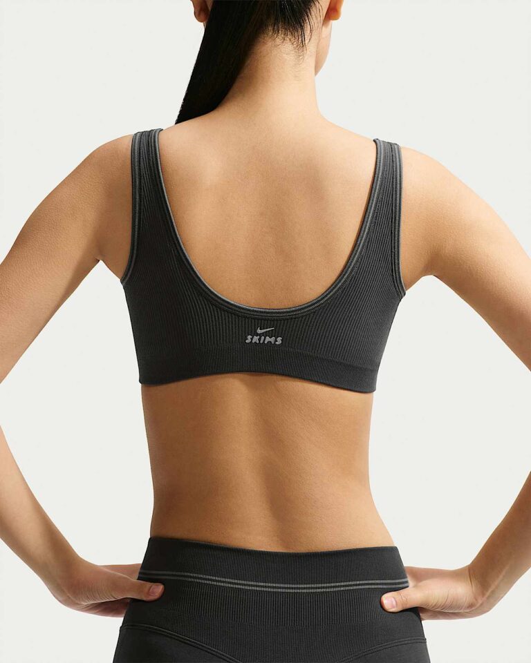 Топ NikeSKIMS Ribbed Seamless Micro-Scoop Bra «Obsidian/Armor» Женская