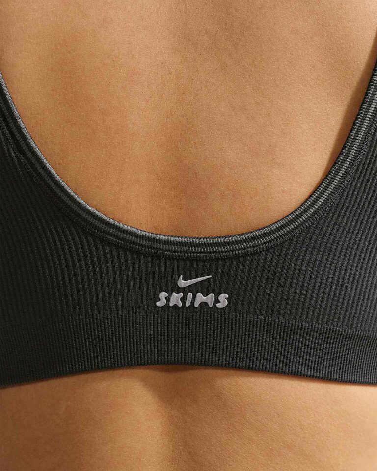 Топ NikeSKIMS Ribbed Seamless Micro-Scoop Bra «Obsidian/Armor» Женская