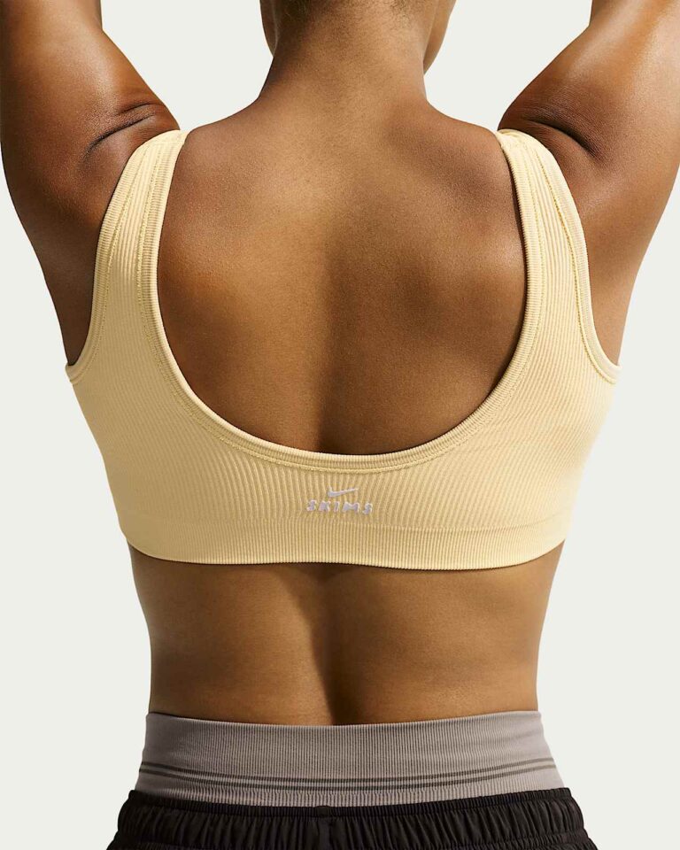 Топ NikeSKIMS Ribbed Seamless Micro-Scoop Bra «Lemon Drop» Женская