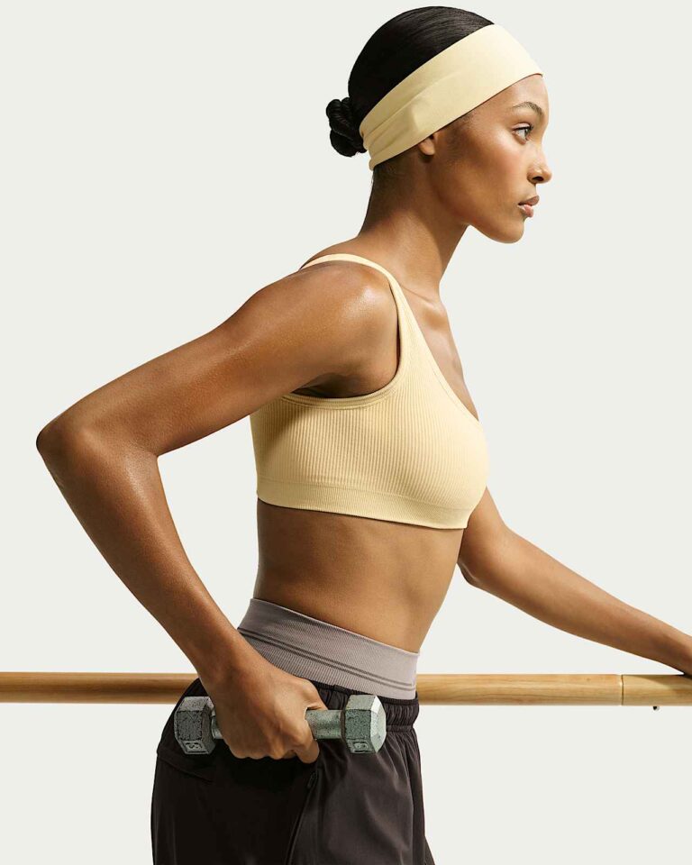 Топ NikeSKIMS Ribbed Seamless Micro-Scoop Bra «Lemon Drop» Женская