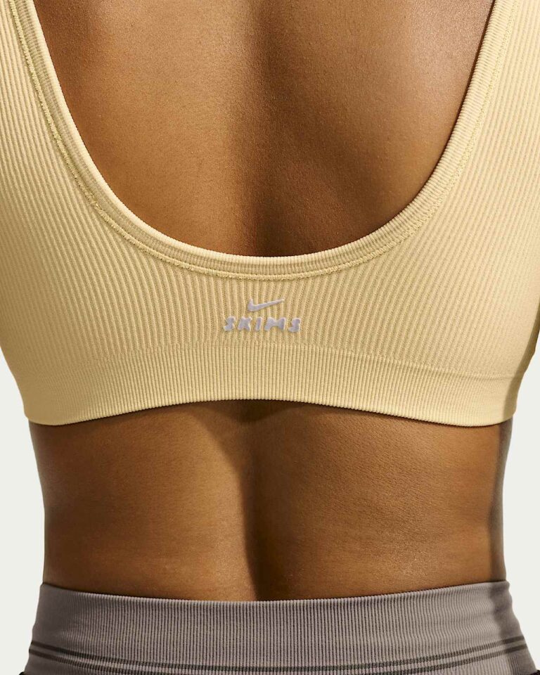 Топ NikeSKIMS Ribbed Seamless Micro-Scoop Bra «Lemon Drop» Женская