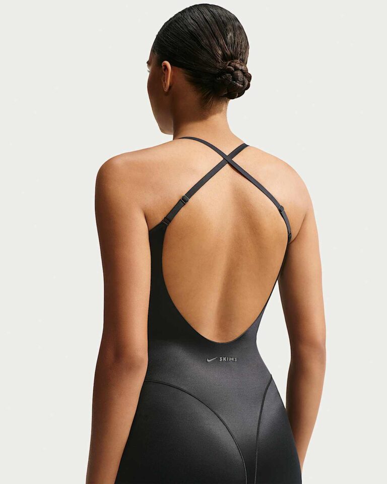 Боди NikeSKIMS Satin Shine Cami Bodysuit «Obsidian» Женская