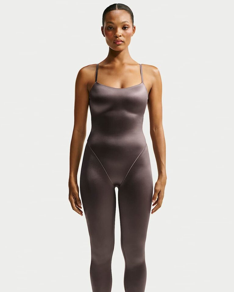 Боди NikeSKIMS Satin Shine Cami Bodysuit «Resin» Женская