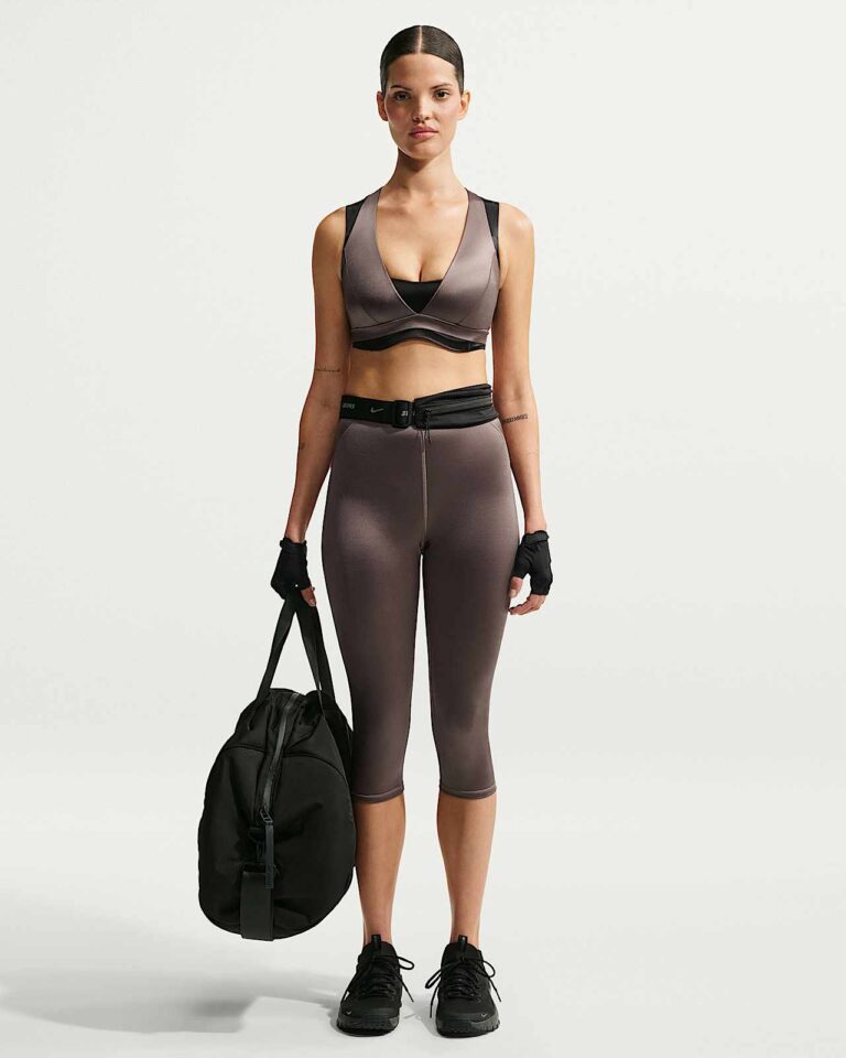 Леггинсы NikeSKIMS Satin Shine High-Waisted 17″ Leggings with Drawcord «Resin» Женская
