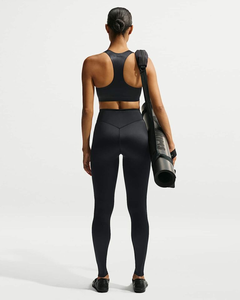 Топ NikeSKIMS Satin Shine Front-Zip Bra «Obsidian» Женская