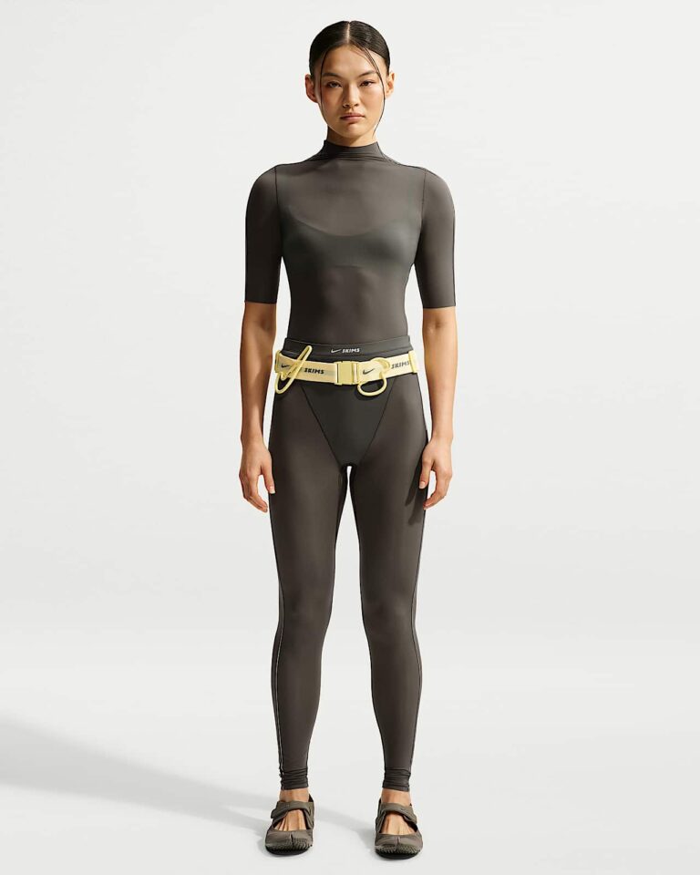 Леггинсы NikeSKIMS Weightless High-Waisted V-Panel Leggings «Boulder» Женская